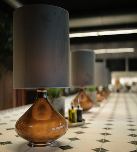 Flavia bordlampe Negra | Opera Velvet Antracite