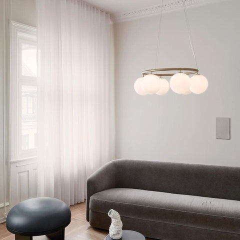 Miira 6 lysekrone i opalhvidt glas