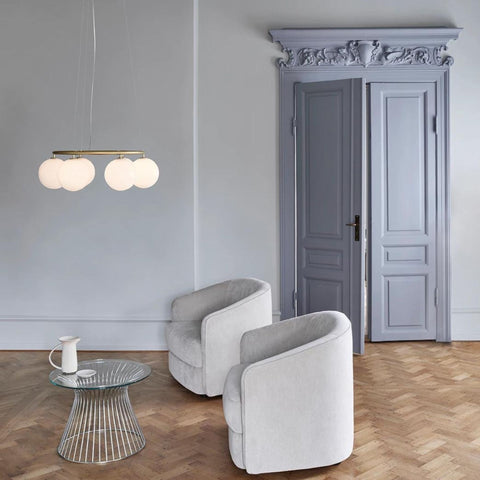 Miira 6 lysekrone i opalhvidt glas