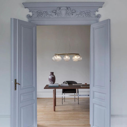 Miira 8 | Circular chandelier | Optic clear