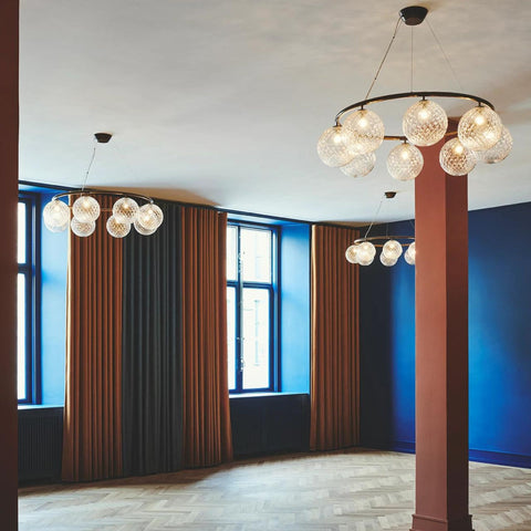 Miira 8 | Circular chandelier | Optic clear